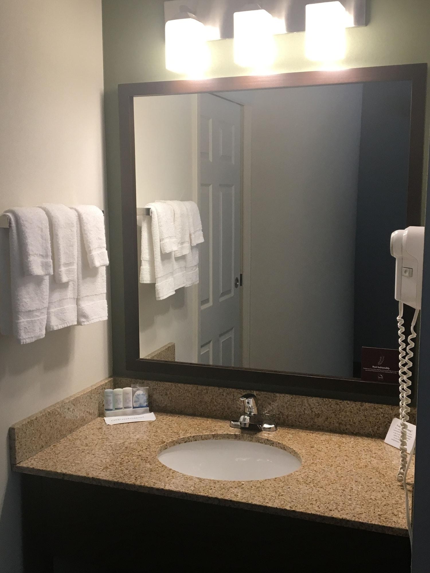 Sleep Inn & Suites Queensbury - Lake George Dış mekan fotoğraf